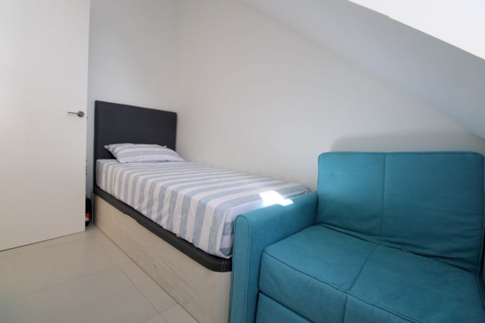 Image No.17-2 Bed Property for sale