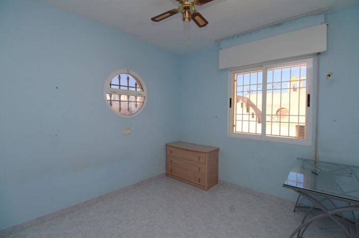 Image No.14-3 Bed Townhouse for sale