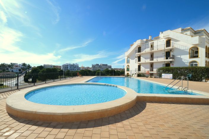 Image No.17-2 Bed Property for sale