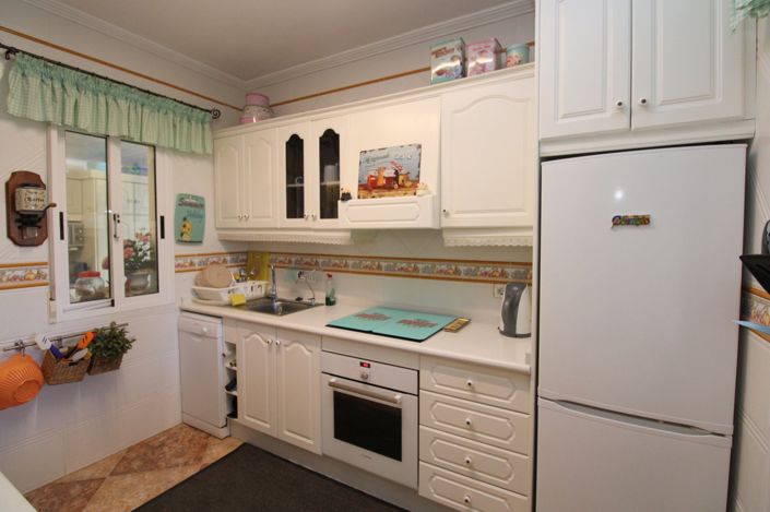 Image No.11-2 Bed Townhouse for sale