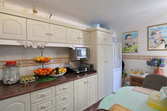 Image No.13-2 Bed Townhouse for sale