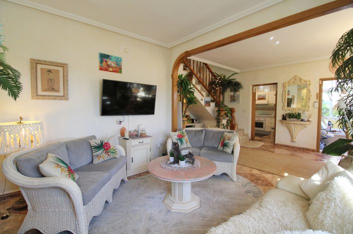 Image No.8-2 Bed Townhouse for sale