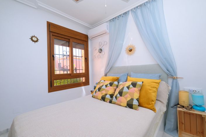 Image No.12-3 Bed Villa for sale