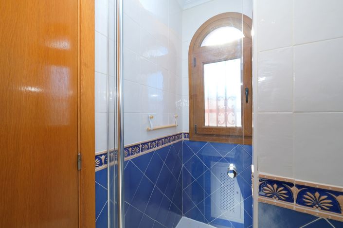 Image No.18-3 Bed Villa for sale