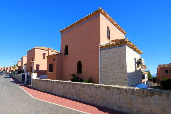 Image No.2-3 Bed Villa for sale