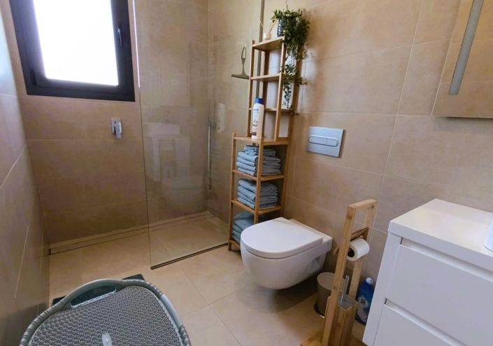 Image No.9-3 Bed Villa for sale