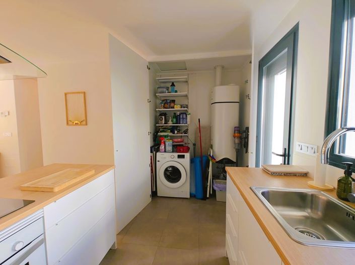 Image No.14-3 Bed Property for sale