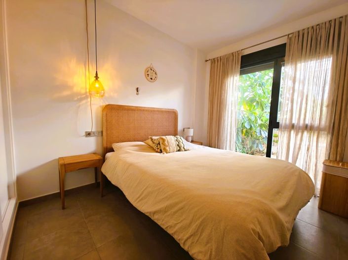 Image No.18-3 Bed Property for sale