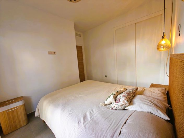 Image No.19-3 Bed Property for sale