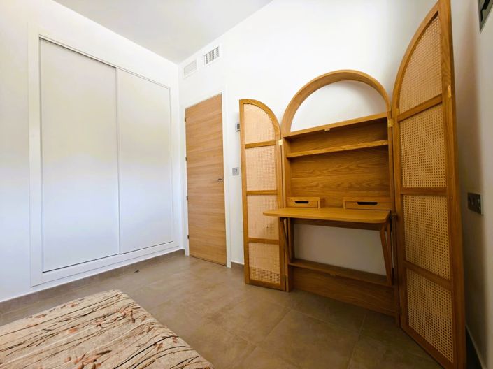 Image No.22-3 Bed Property for sale