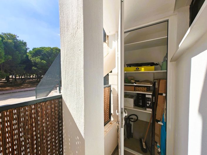 Image No.24-3 Bed Property for sale