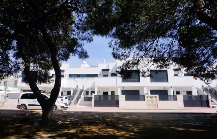 Image No.29-3 Bed Property for sale