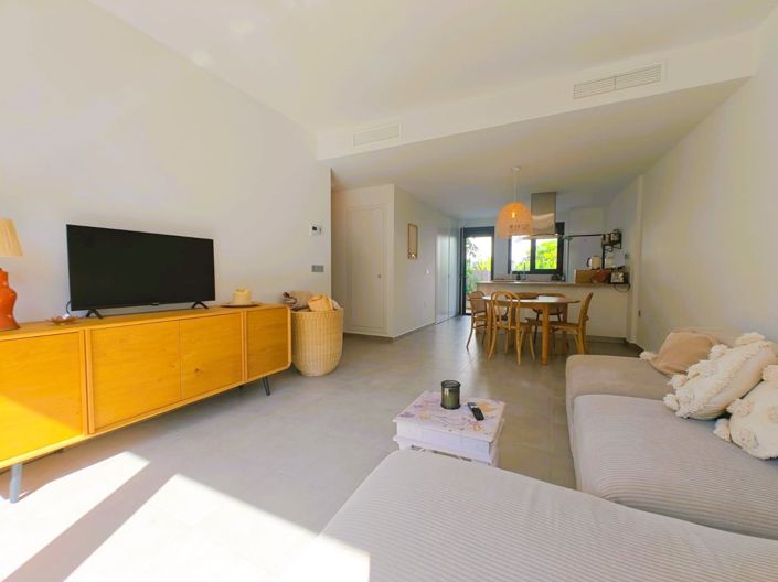 Image No.3-3 Bed Property for sale
