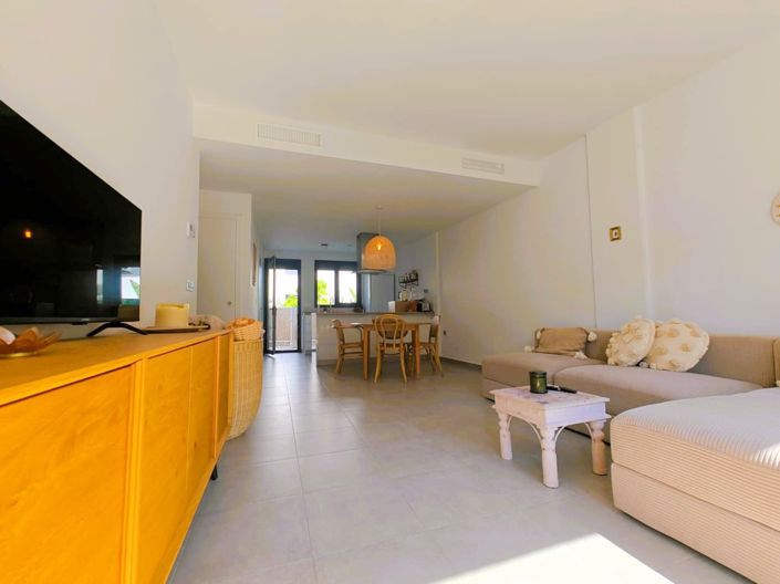 Image No.9-3 Bed Property for sale