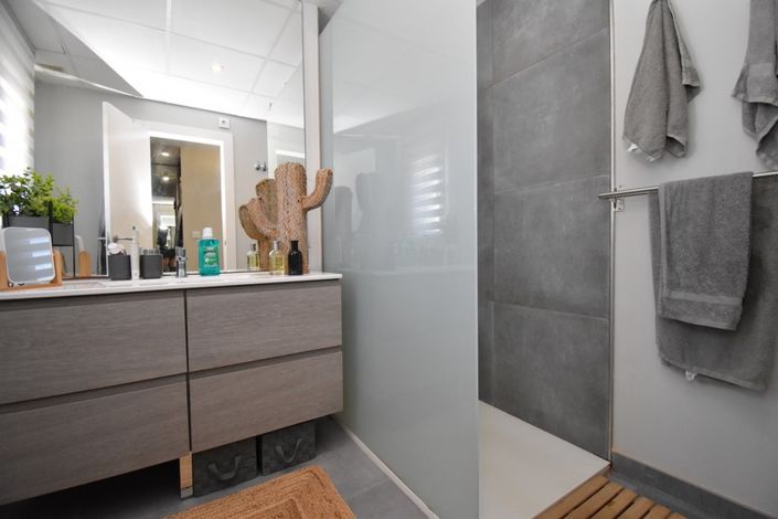 Image No.25-3 Bed Villa for sale