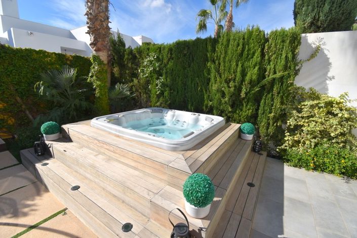 Image No.33-3 Bed Villa for sale