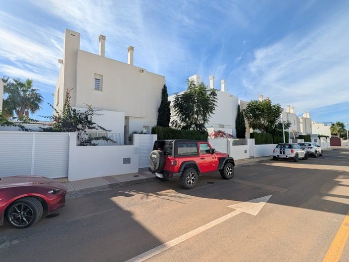 Image No.39-3 Bed Villa for sale