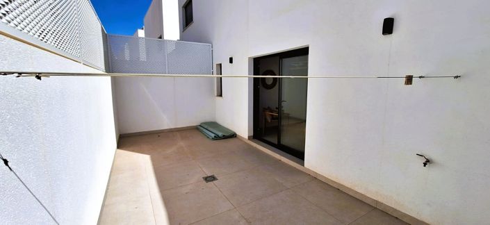 Image No.19-3 Bed Villa for sale