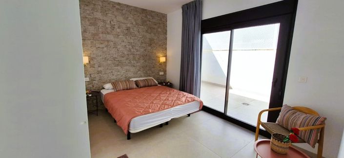 Image No.8-3 Bed Villa for sale