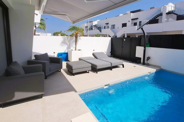 Image No.25-3 Bed Villa for sale