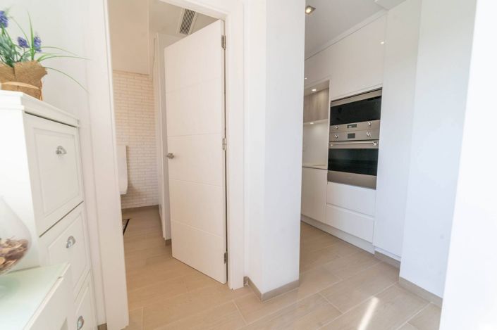 Image No.5-2 Bed Property for sale