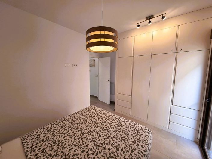 Image No.13-3 Bed Property for sale