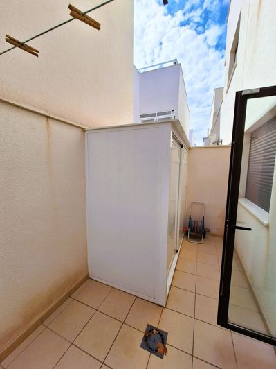 Image No.21-3 Bed Property for sale