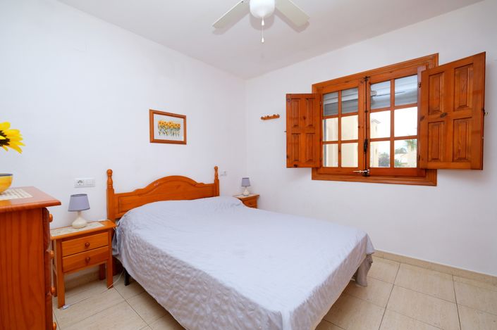 Image No.7-2 Bed Property for sale