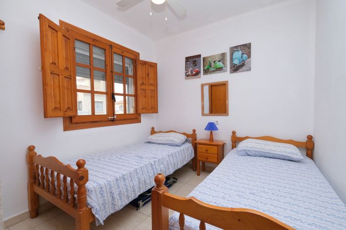 Image No.9-2 Bed Property for sale