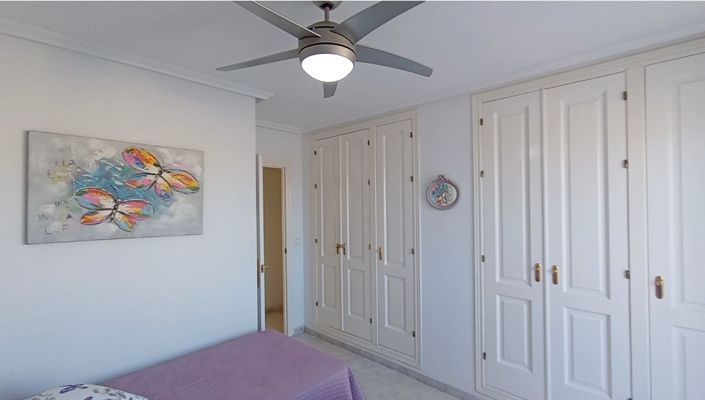 Image No.17-2 Bed Townhouse for sale