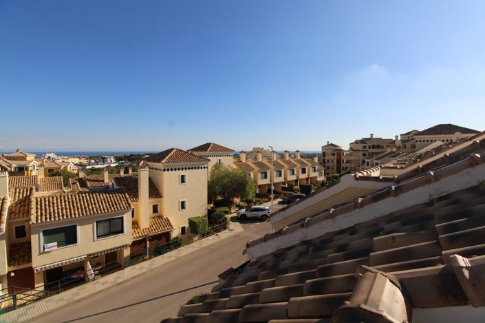 Image No.21-2 Bed Townhouse for sale