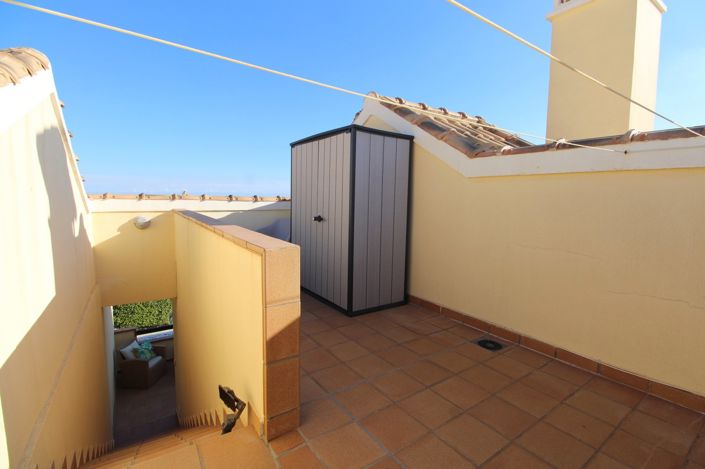 Image No.26-2 Bed Townhouse for sale