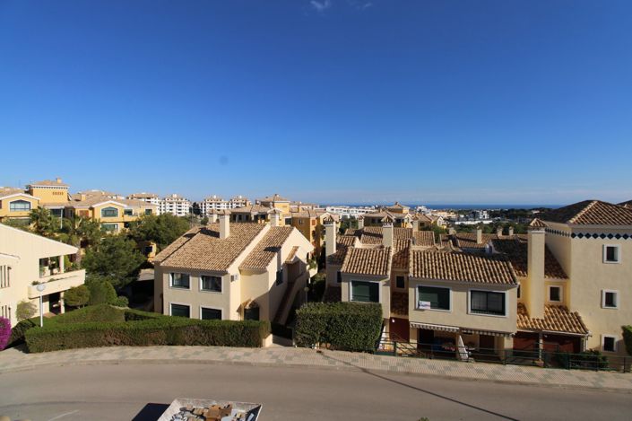 Image No.27-2 Bed Townhouse for sale