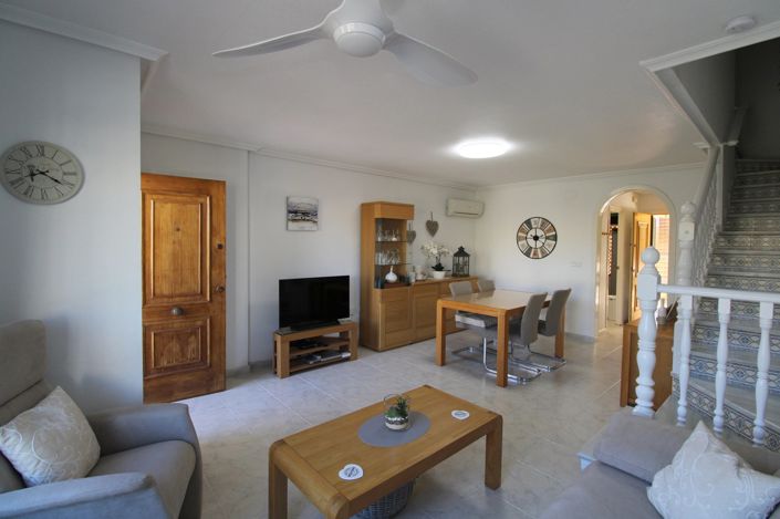 Image No.9-2 Bed Townhouse for sale