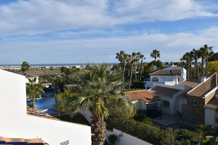 Image No.21-2 Bed Townhouse for sale