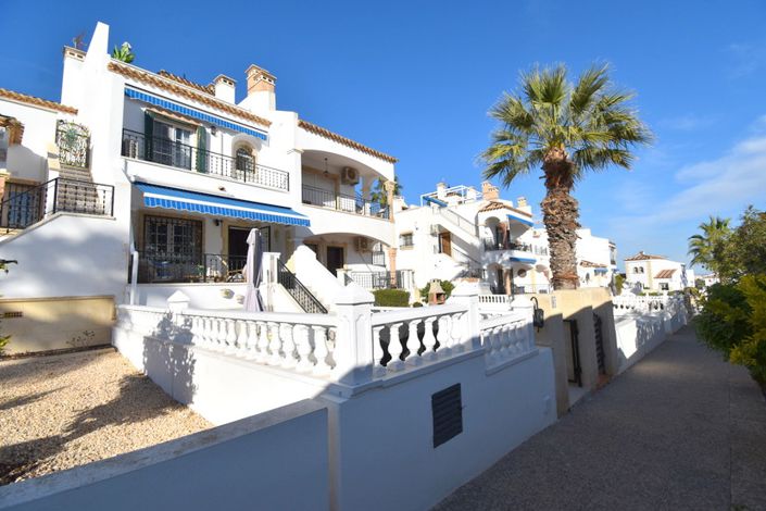 Image No.28-2 Bed Townhouse for sale