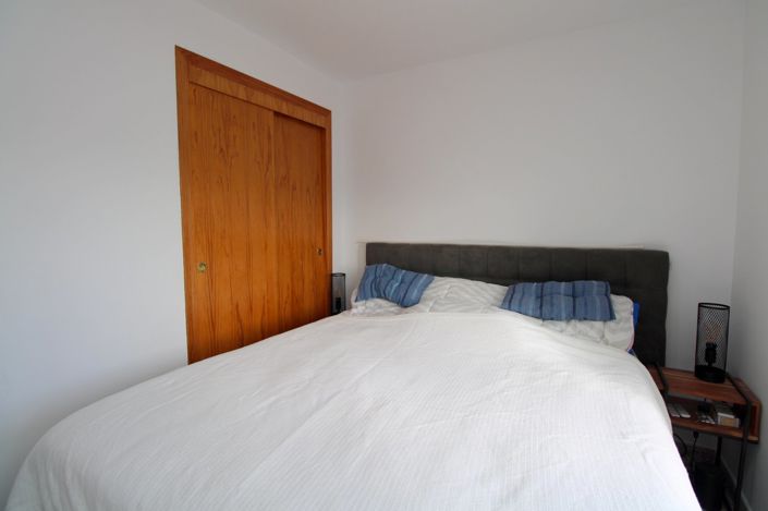 Image No.11-2 Bed Townhouse for sale