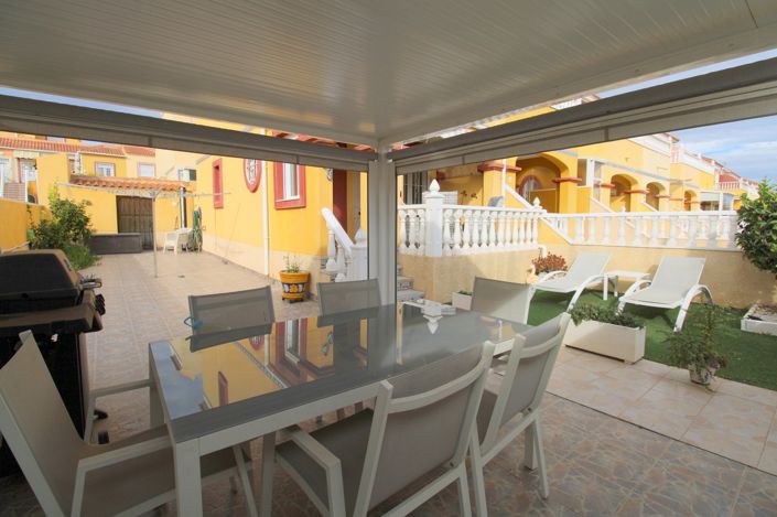 Image No.18-2 Bed Townhouse for sale