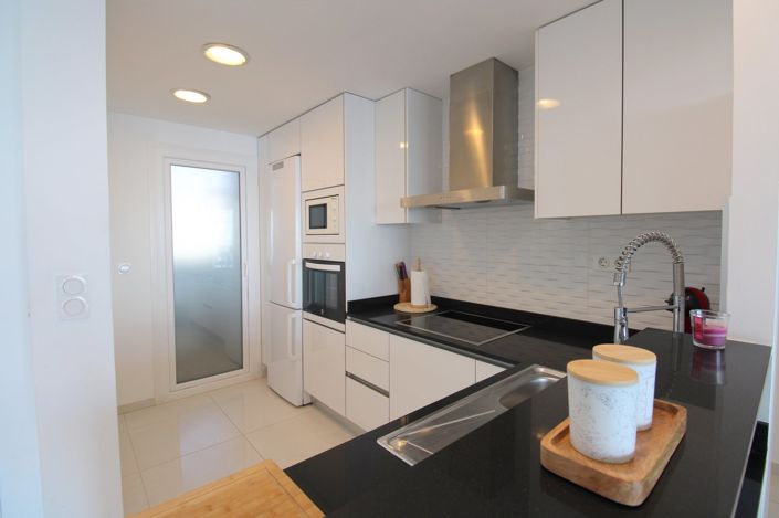 Image No.3-Appartement de 2 chambres à vendre à Punta Prima