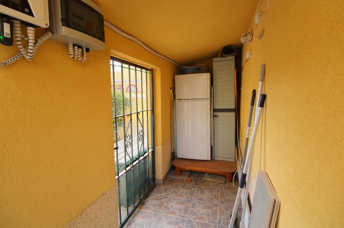 Image No.23-2 Bed Townhouse for sale