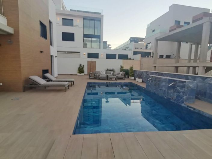 Image No.21-Villa de 6 chambres à vendre à Cabo Roig