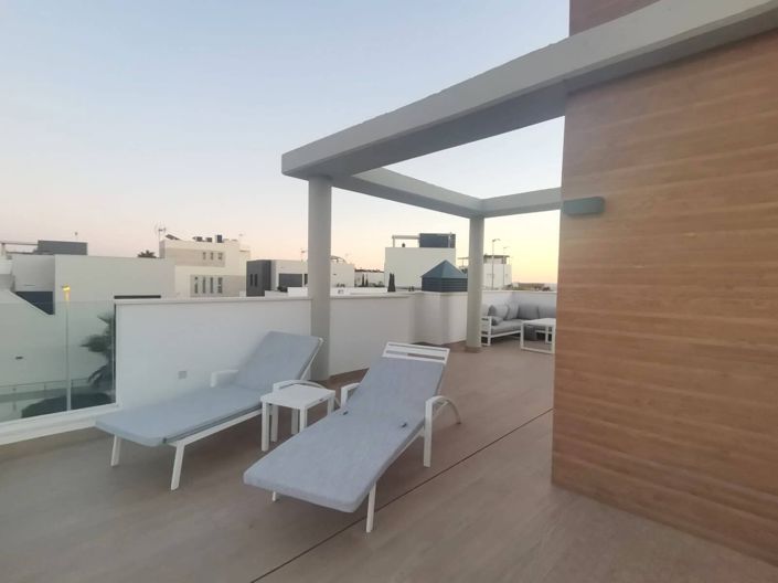 Image No.23-Villa de 6 chambres à vendre à Cabo Roig