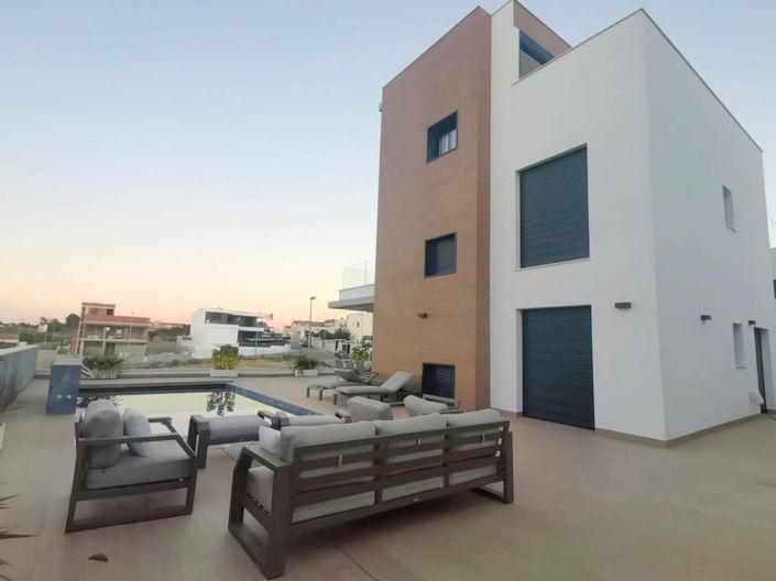 Image No.6-Villa de 6 chambres à vendre à Cabo Roig