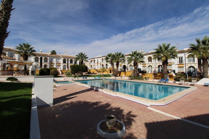 Image No.15-1 Bed Property for sale