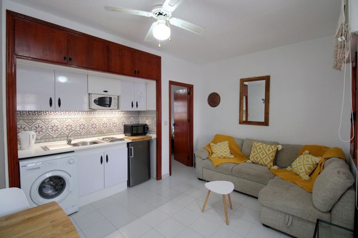 Image No.8-1 Bed Property for sale