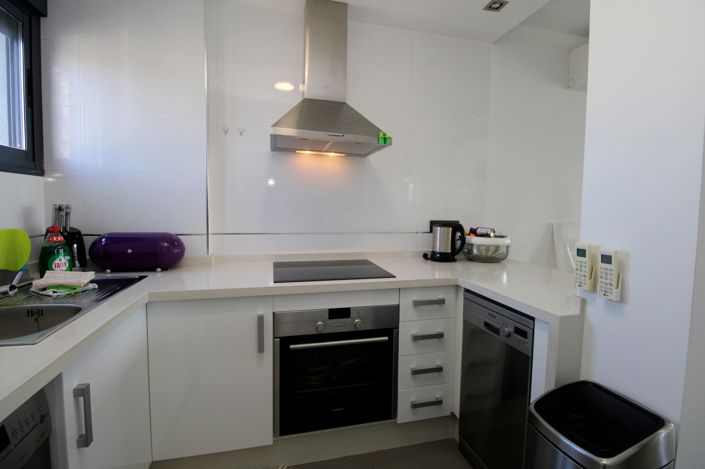 Image No.11-2 Bed Property for sale