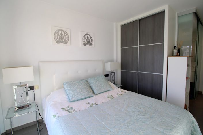 Image No.12-2 Bed Property for sale