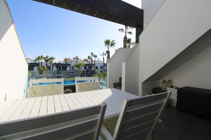 Image No.18-2 Bed Property for sale