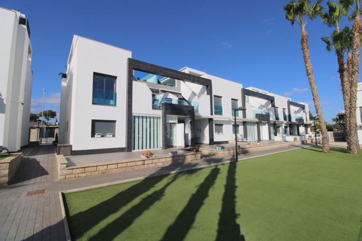 Image No.24-2 Bed Property for sale