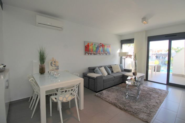 Image No.5-2 Bed Property for sale